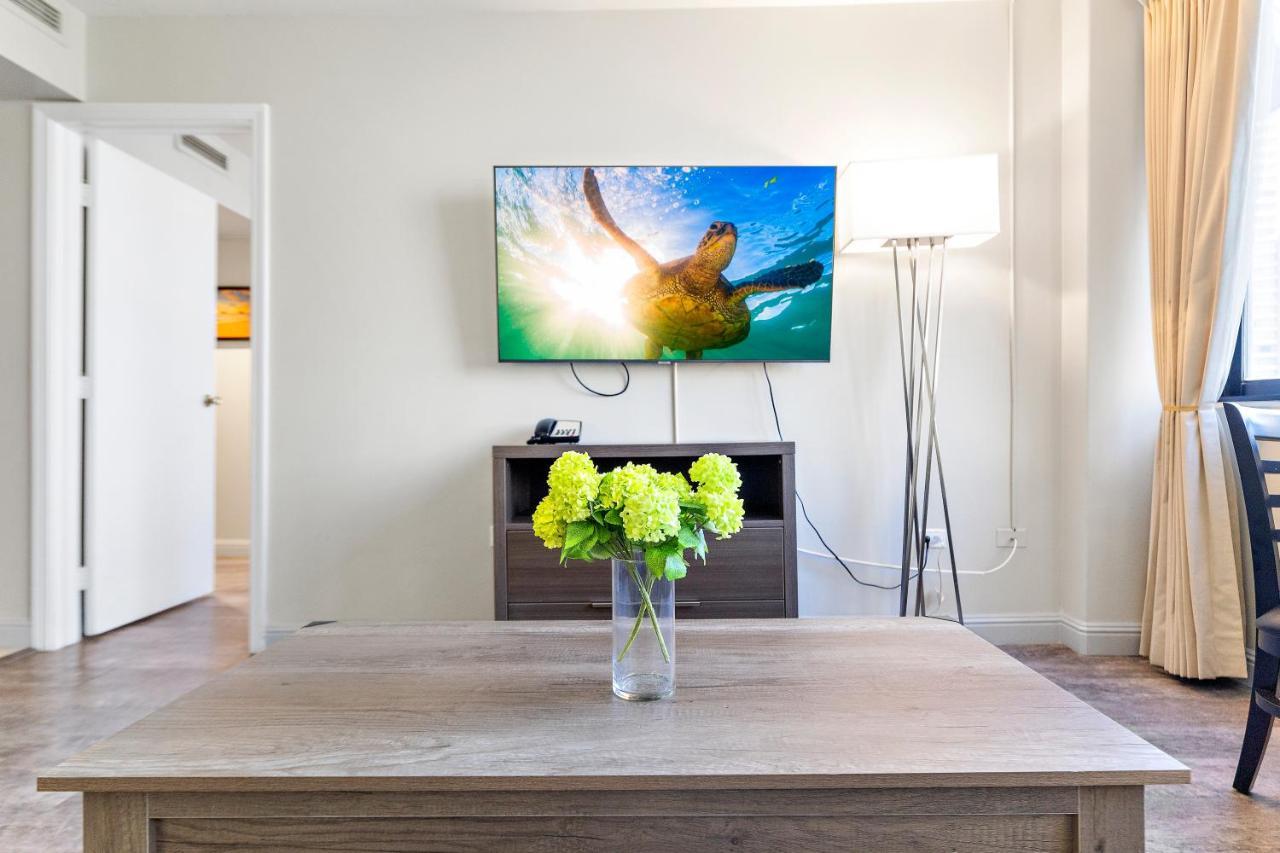 Renovated With City View At Aqua Palms Waikiki Honolulu Bagian luar foto