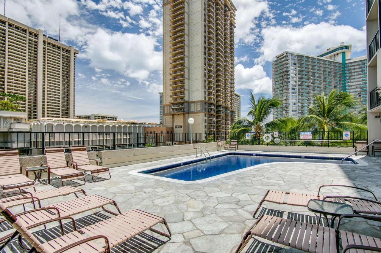 Renovated With City View At Aqua Palms Waikiki Honolulu Bagian luar foto