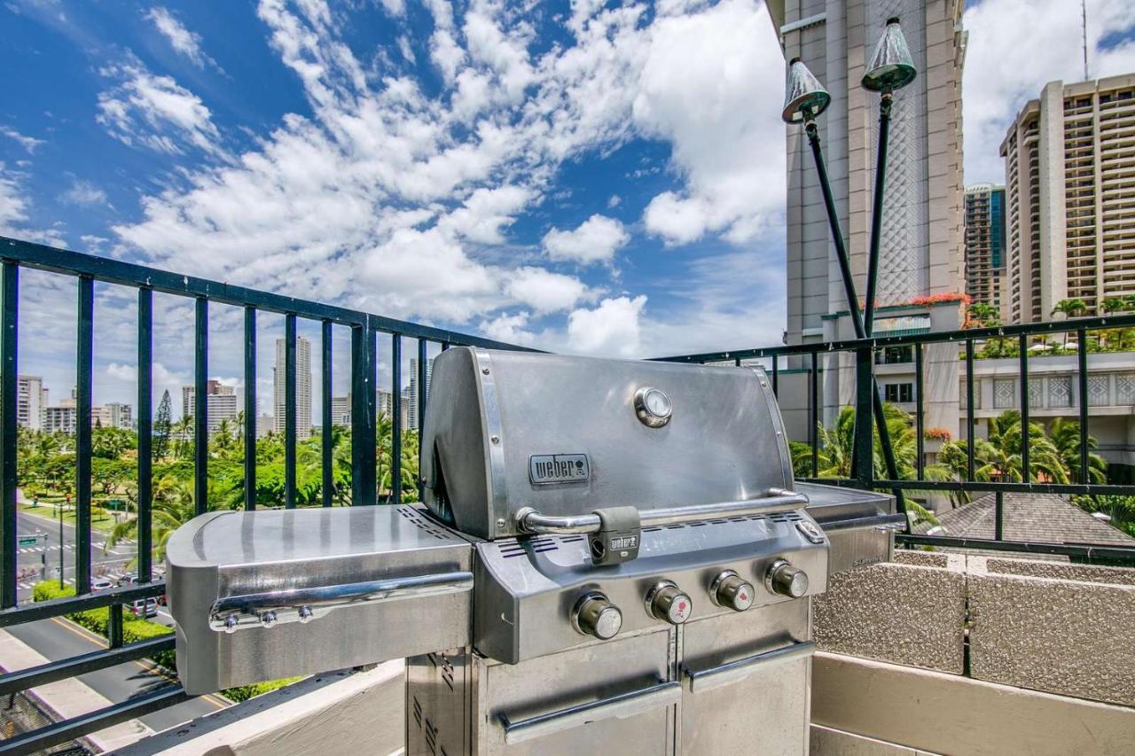Renovated With City View At Aqua Palms Waikiki Honolulu Bagian luar foto