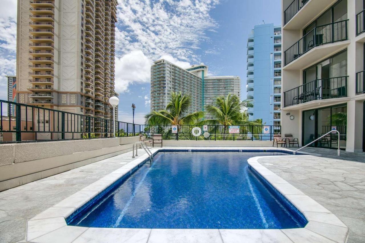 Renovated With City View At Aqua Palms Waikiki Honolulu Bagian luar foto